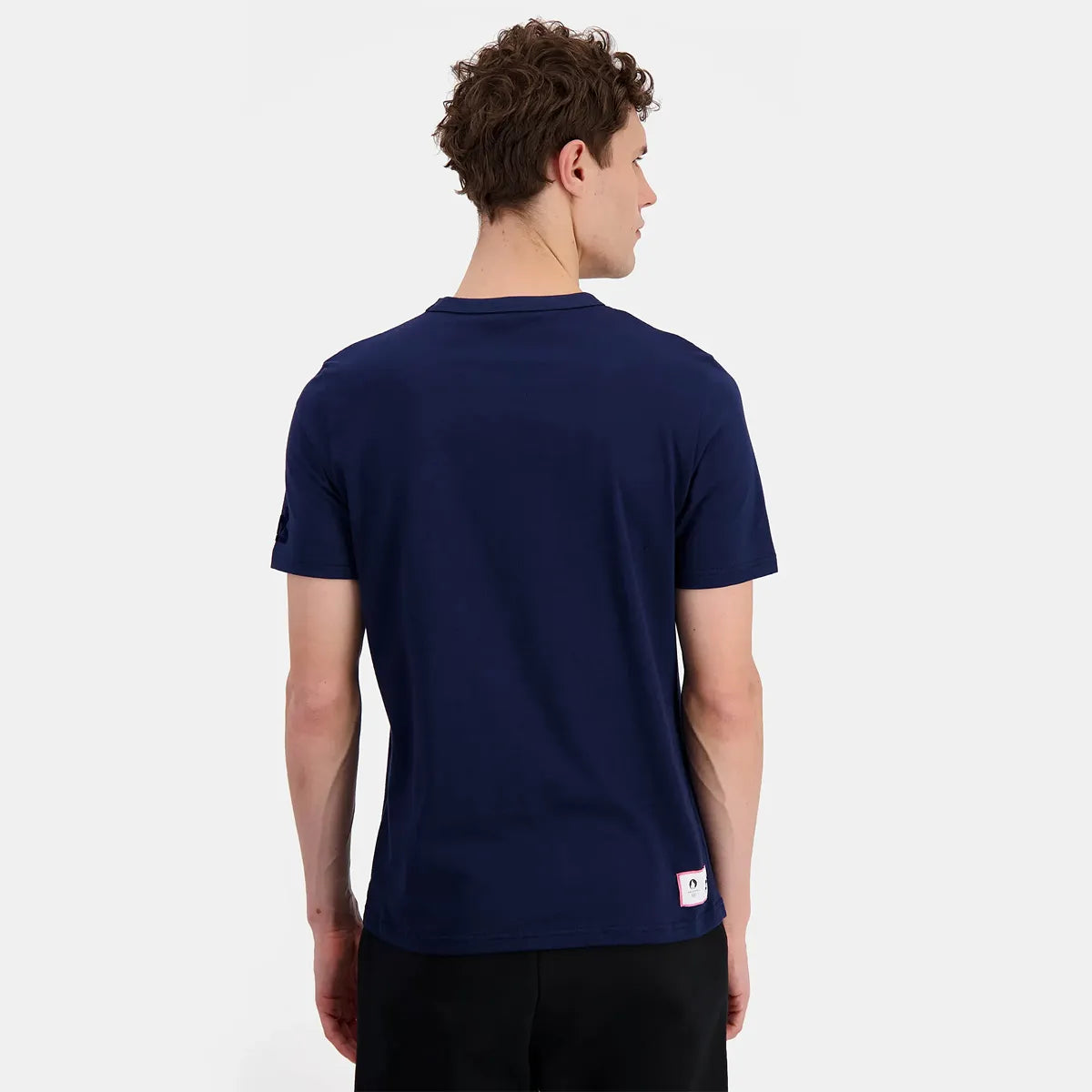 CAMISETA LE COQ SPORTIF PARIS 2024 GRÁFICA