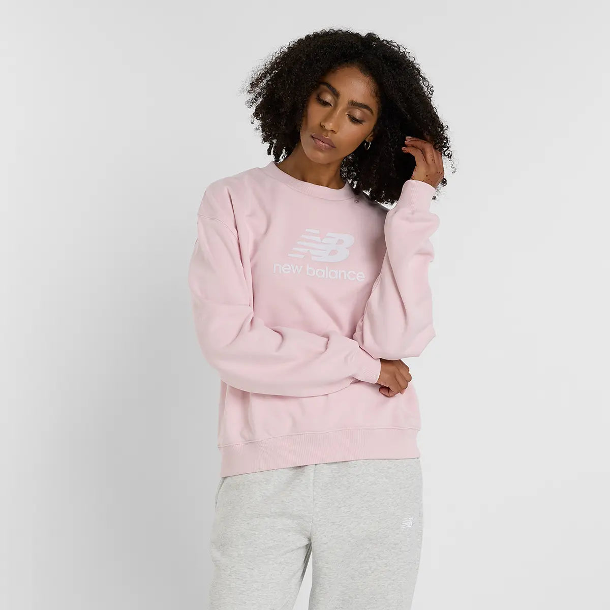 SUDADERA NEW BALANCE MUJER ESSENTIALS FRENCH TERRY LOGO