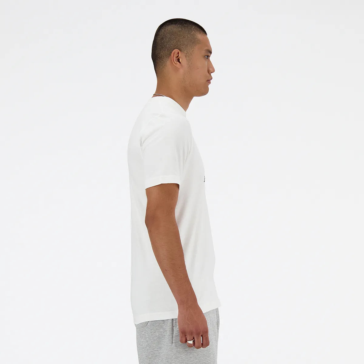 CAMISETA NEW BALANCE ESSENTIALS LOGO