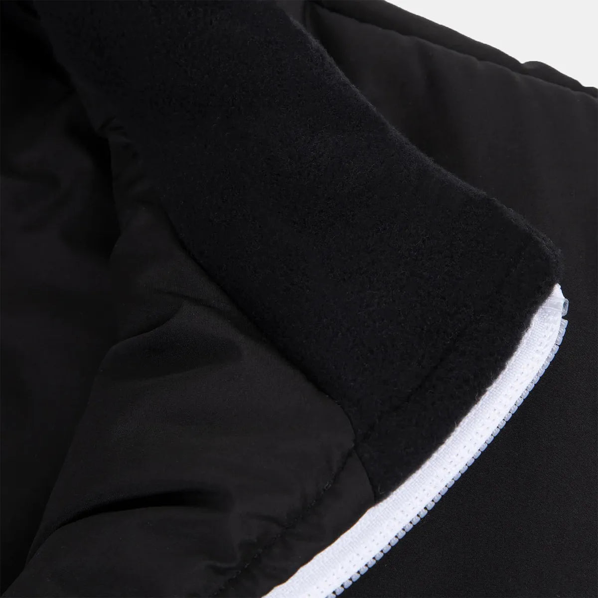 CHAQUETA ACOLCHADA LE COQ SPORTIF CONTEMPORÁNEA SIN MANGAS