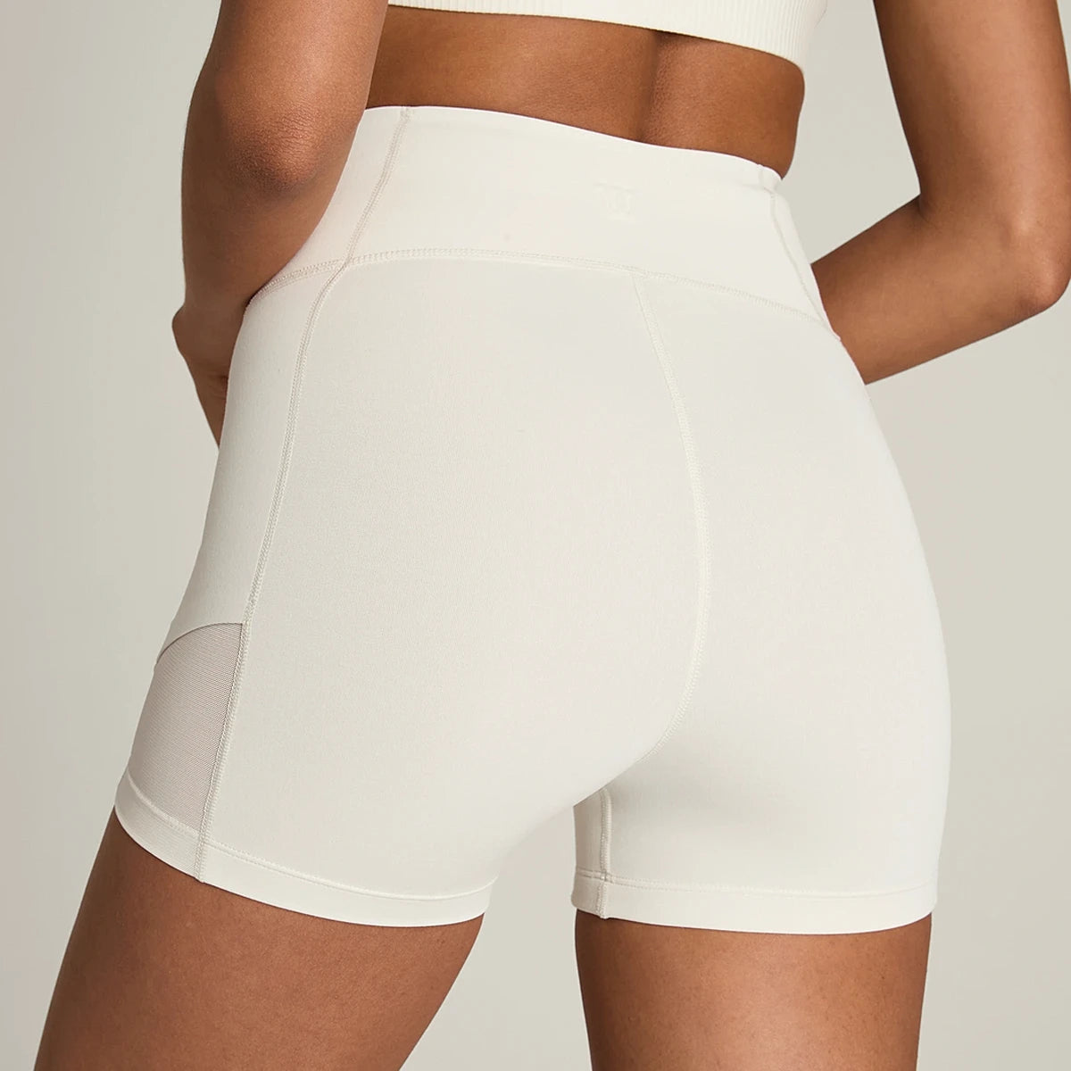SHORT WILSON MUJER BASELINE BALL