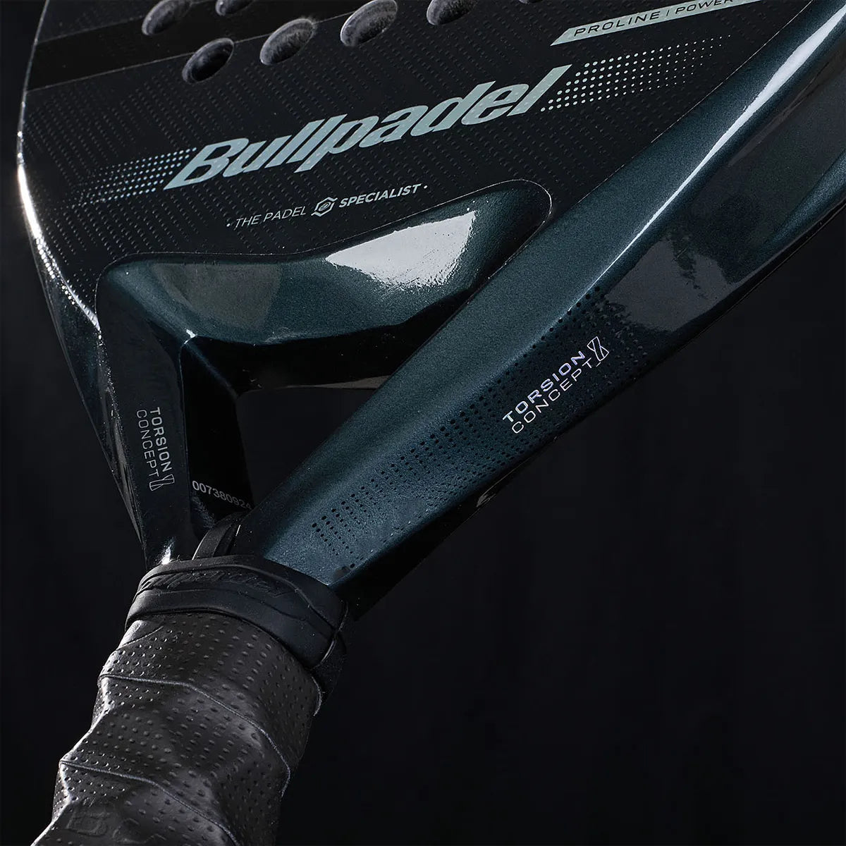 RAQUETA PADEL BULLPADEL ICON 2025
