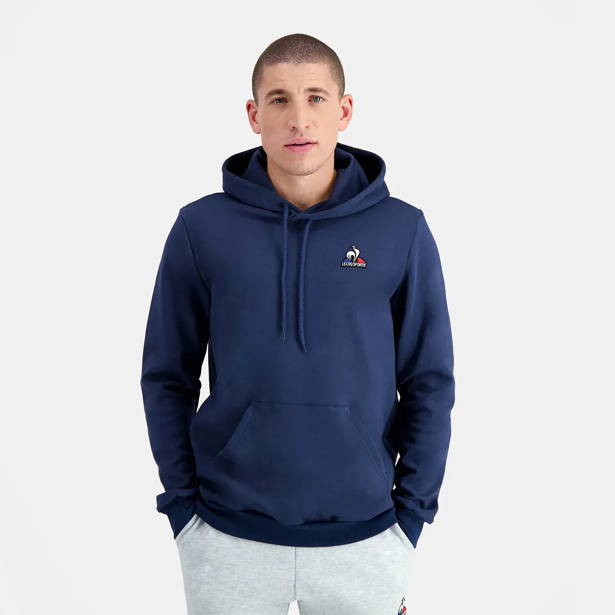 SUDADERA LE COQ SPORTIF CON CAPUCHA ESENCIALES