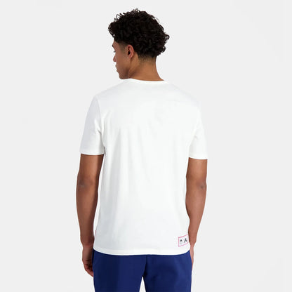 CAMISETA LE COQ SPORTIF PARIS 2024 GRÁFICA
