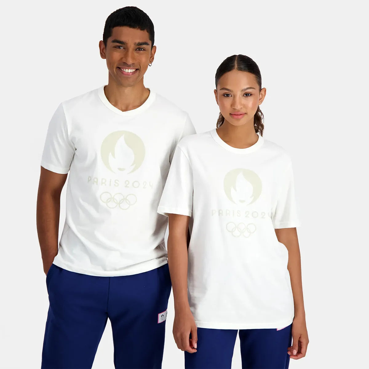 CAMISETA LE COQ SPORTIF PARIS 2024 GRÁFICA