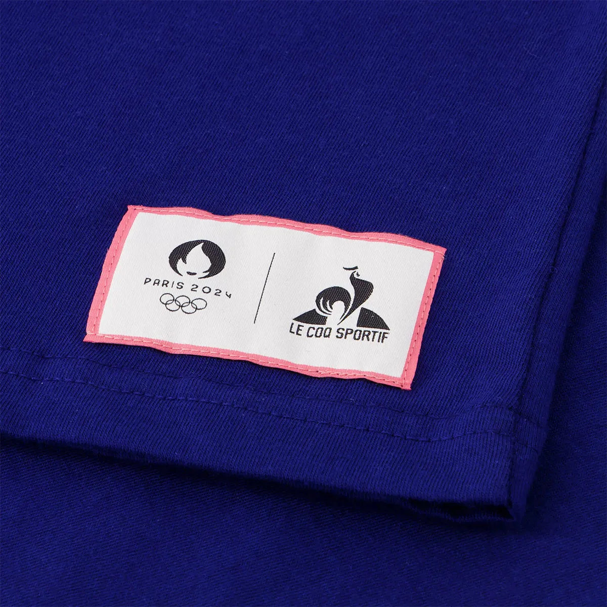 CAMISETA LE COQ SPORTIF PARIS 2024 GRÁFICA