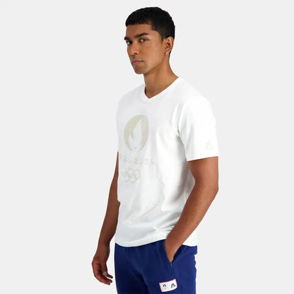 CAMISETA LE COQ SPORTIF PARIS 2024 GRÁFICA