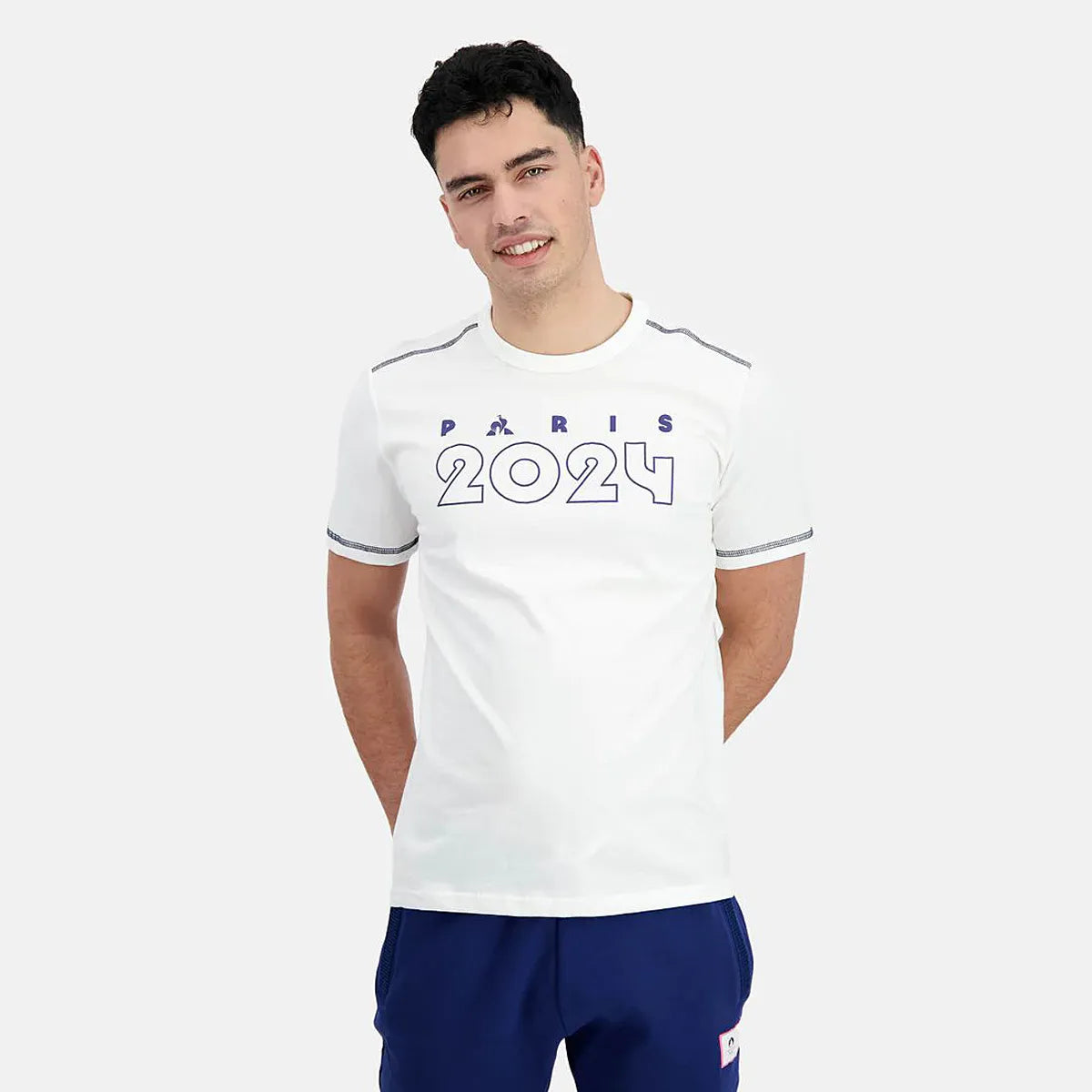 CAMISETA LE COQ SPORTIF PARIS 2024 GRÁFICA
