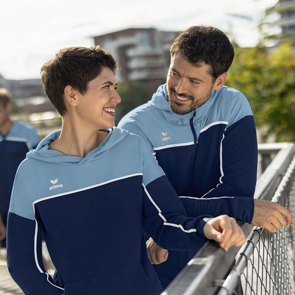 SUDADERA CON CAPUCHA ERIMA MUJER CHANGE