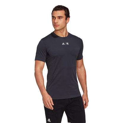CAMISETA ADIDAS UNISEX NEW YORK PRINTED THEBE MAGUGU