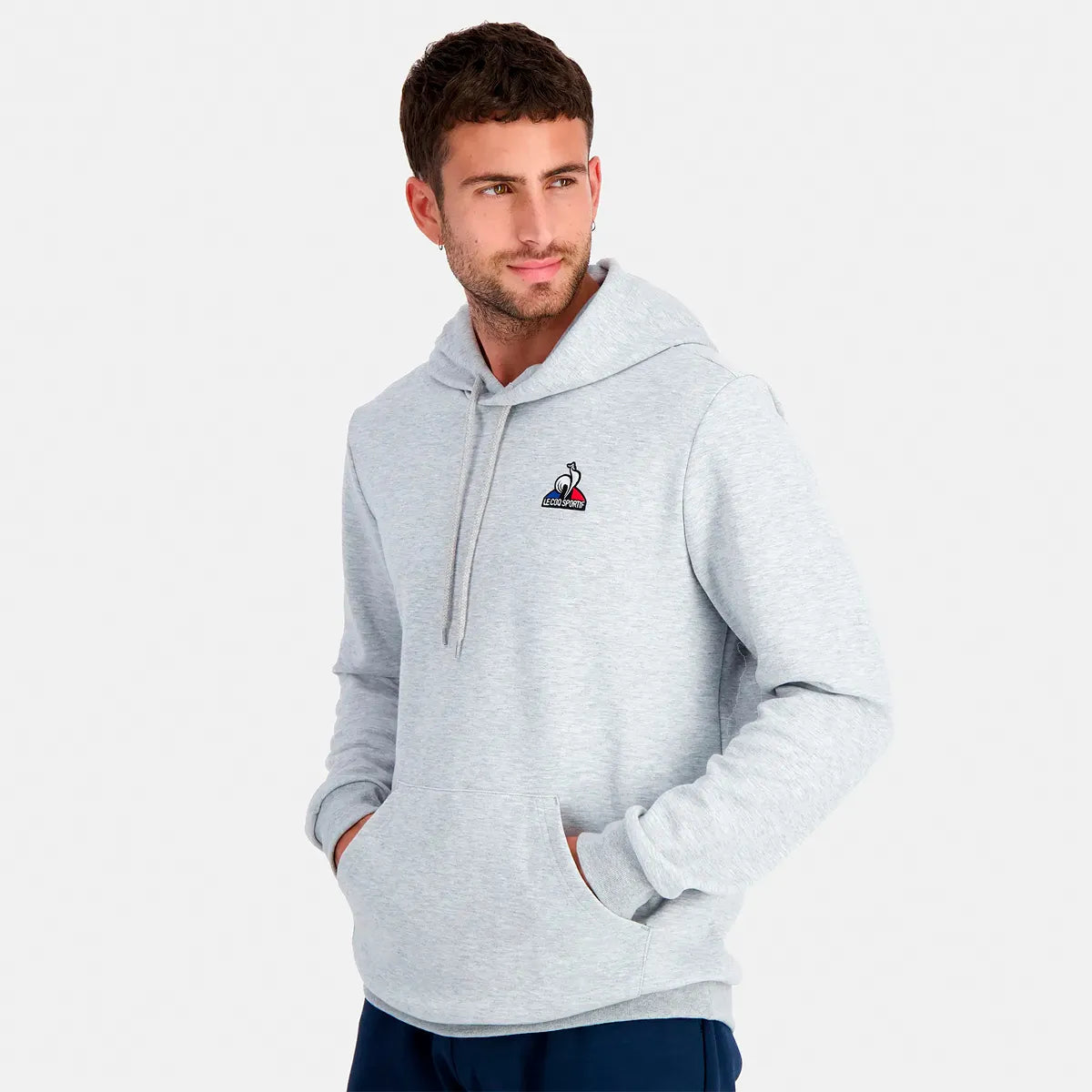 SUDADERA LE COQ SPORTIF CON CAPUCHA ESENCIALES