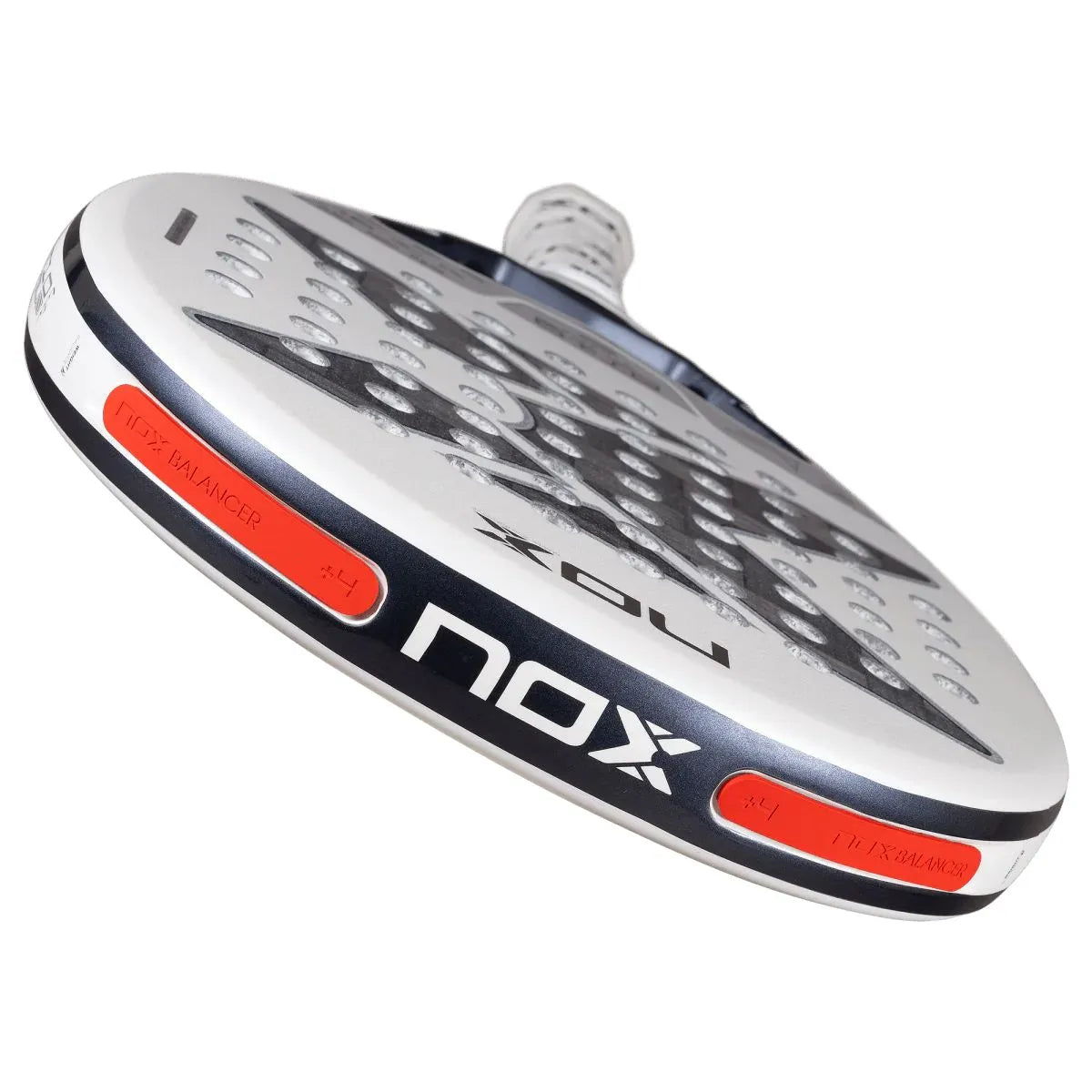 RAQUETA DE PÁDEL NOX AT10 GENIUS 12K ALUM XTREME LITE BY AGUSTIN TAPIA 2026
