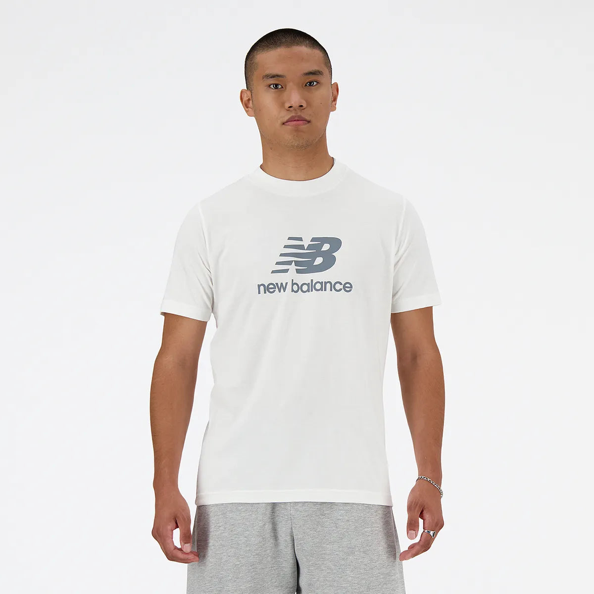 CAMISETA NEW BALANCE ESSENTIALS LOGO