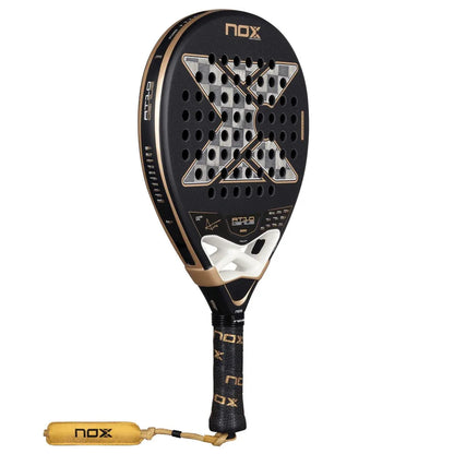 RAQUETA DE PÁDEL NOX AT10 GENIUS 18K ALUM BY AGUSTIN TAPIA 2026