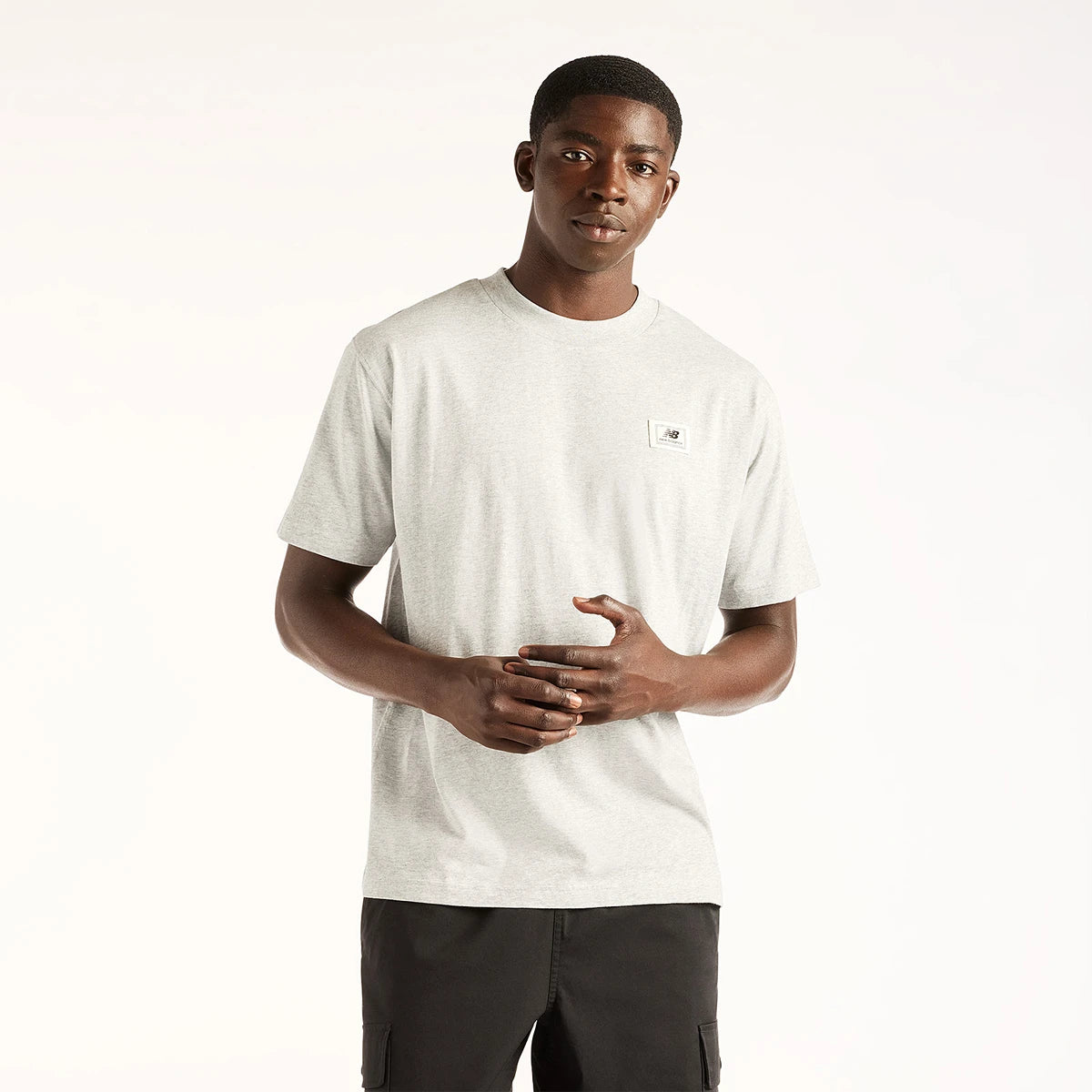 CAMISETA NEW BALANCE WOVEN LABEL