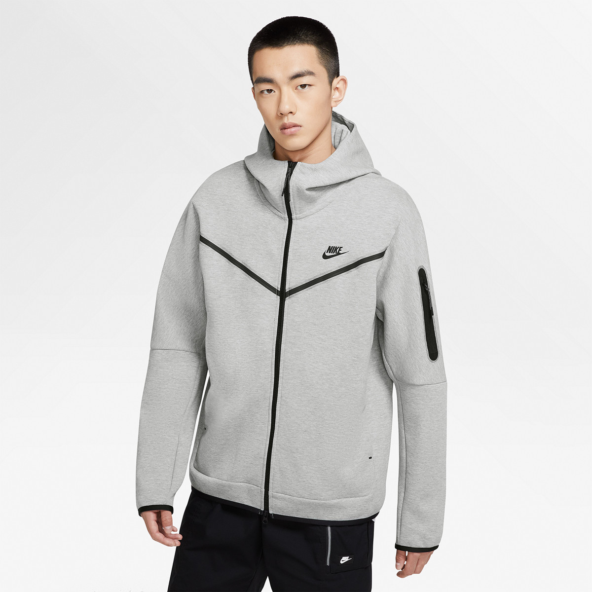 CHAQUETA NIKE SPORTSWEAR TECH FLEECE CON CAPUCHA Y CREMALLERA