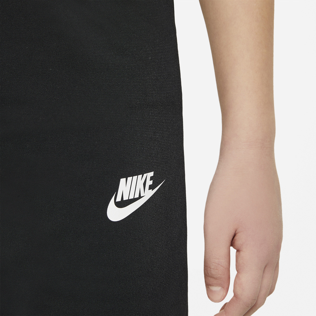 CH NDAL NIKE JUNIOR FUTURA NIKE Junior Ropa Tennispro